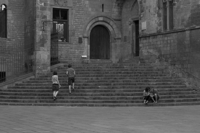 Around Placa Del Rey