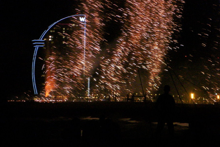 La Vela by Night