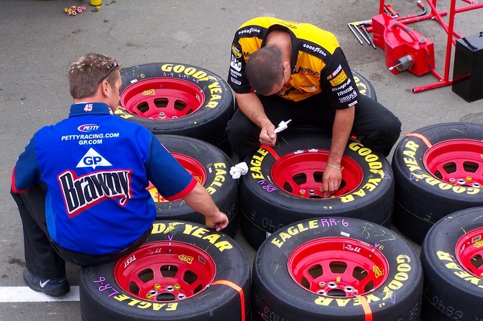 Tyre Men