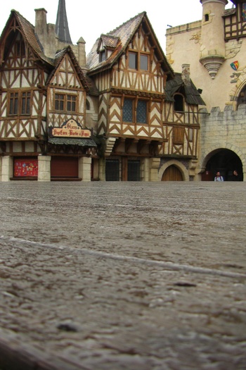 Rainy Stage