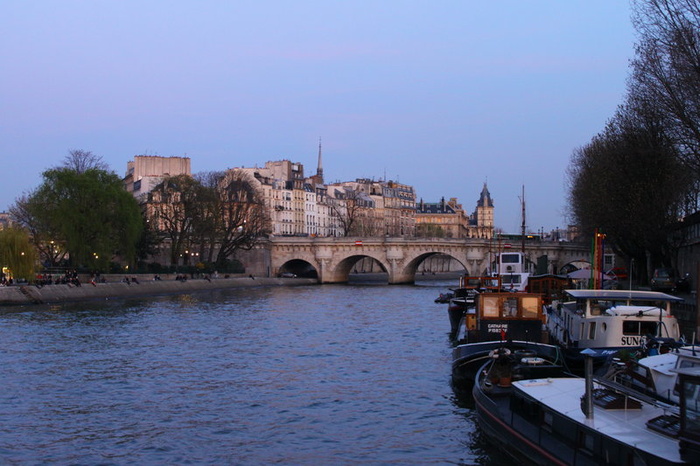 Seine Boats